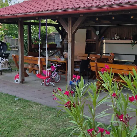 Apartmany-anna * Podhájska